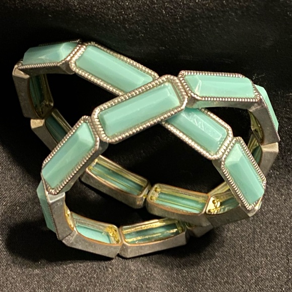 Turquoise elastic bracelets - Picture 2 of 3